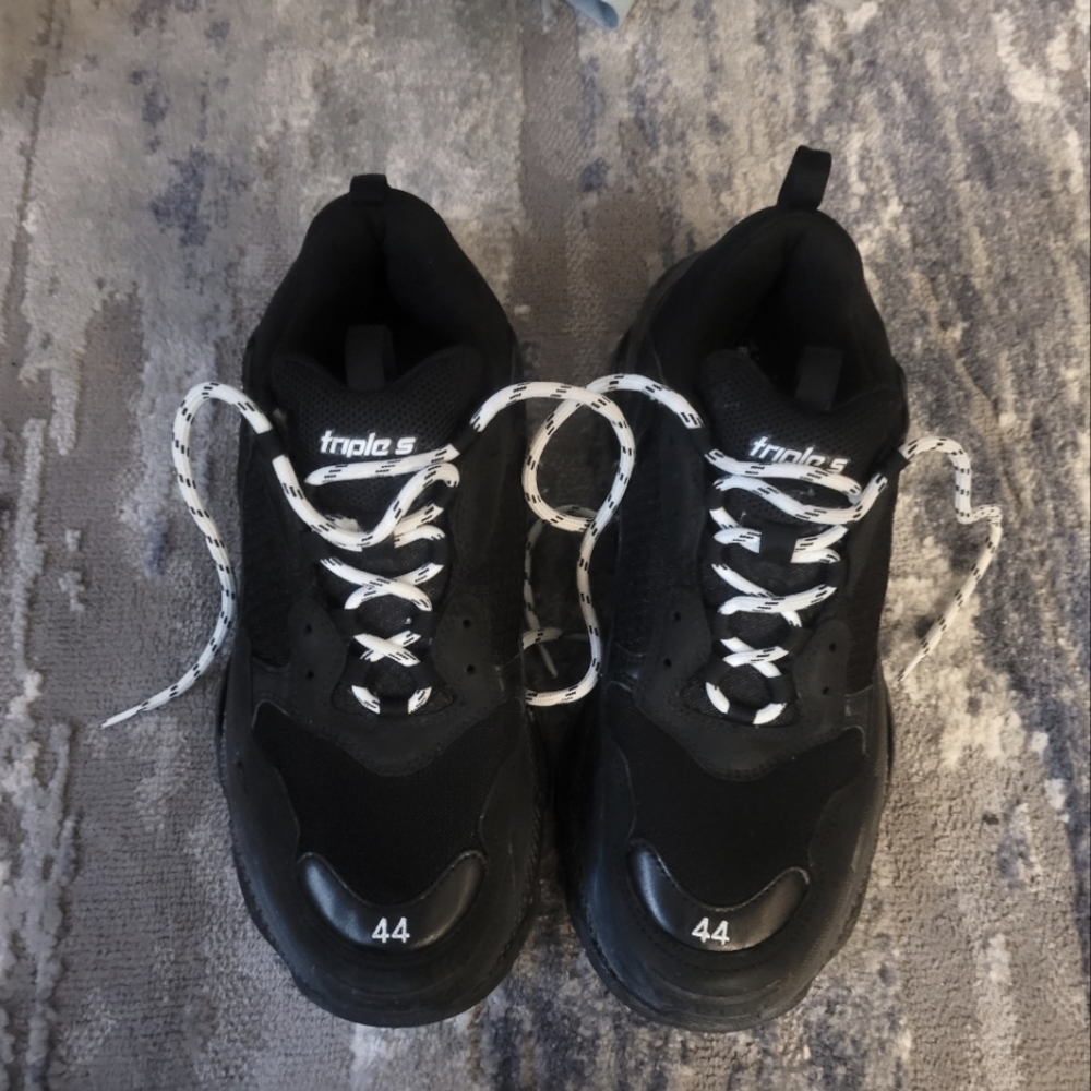 BALENCIAGA TRIPLE S CLEAR SOLE IN BLACK